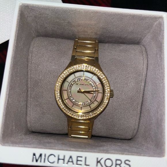 Women’s Michael Kors Gold Watch - Picture 2 of 2